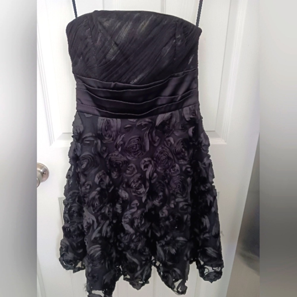 White House Black Market cocktail dress size 2